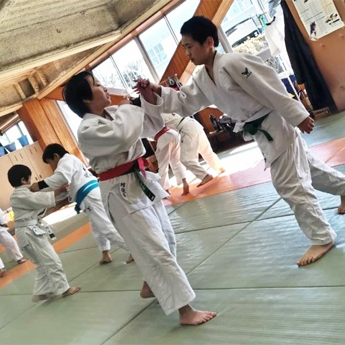 柔道スクール「誠心塾道場」